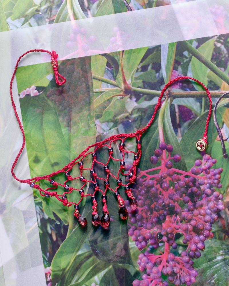 Rose Grape Choker